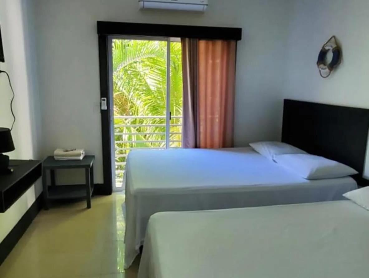 Hotel Marina Roatan ภายนอก รูปภาพ