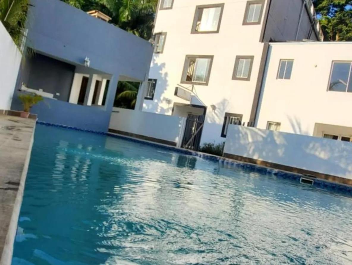 Hotel Marina Roatan ภายนอก รูปภาพ